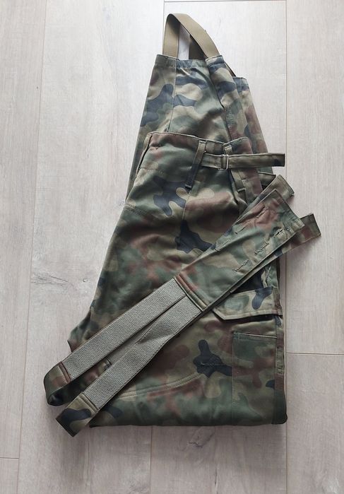 Wojskowy zestaw damski