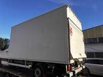 Spredam kontener z winda do Craftera Mercedesa firmy DHOLLANDIA