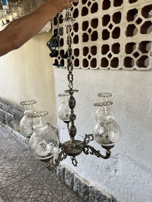 Candeeiro antigo com 5 focos de luz