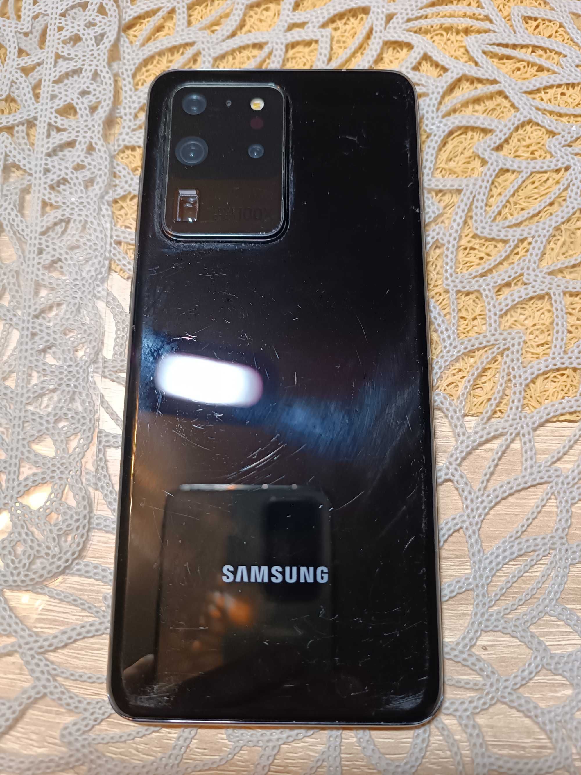 atrapa telefonu Galaxy S20 Ultra 5G
