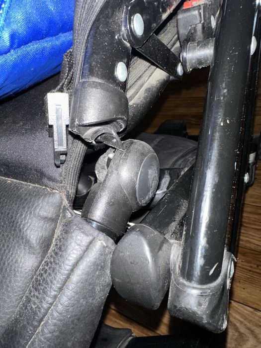 Продам детскую коляску 2в1