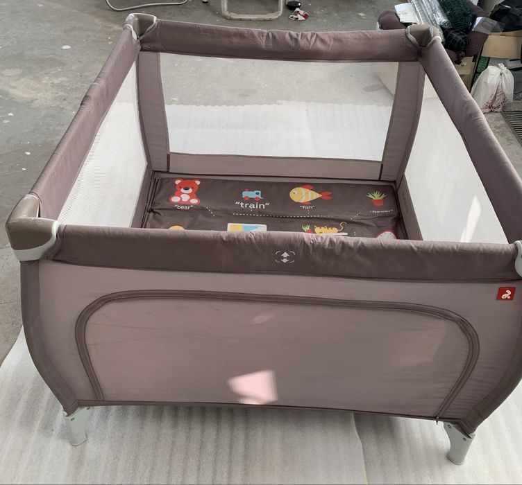 Дитячий ігровий манеж CARRELLO Grande