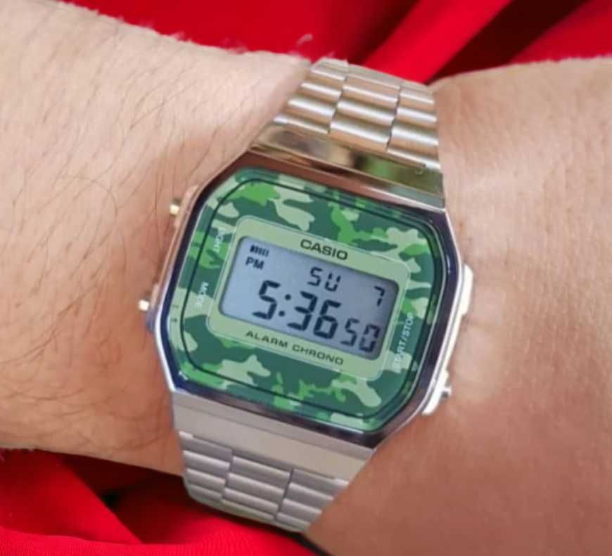 Наручные часы casio.