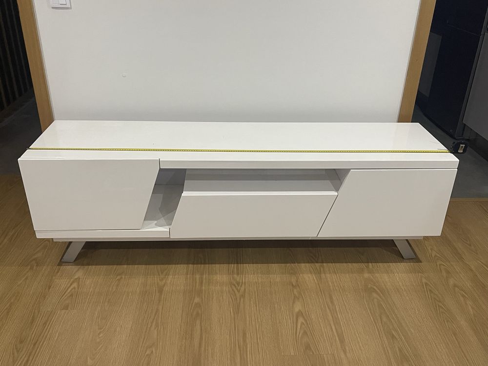 Movel TV lacado branco brilho