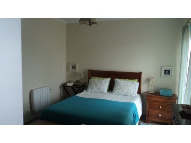 Conjunto de quarto de madeira maciça