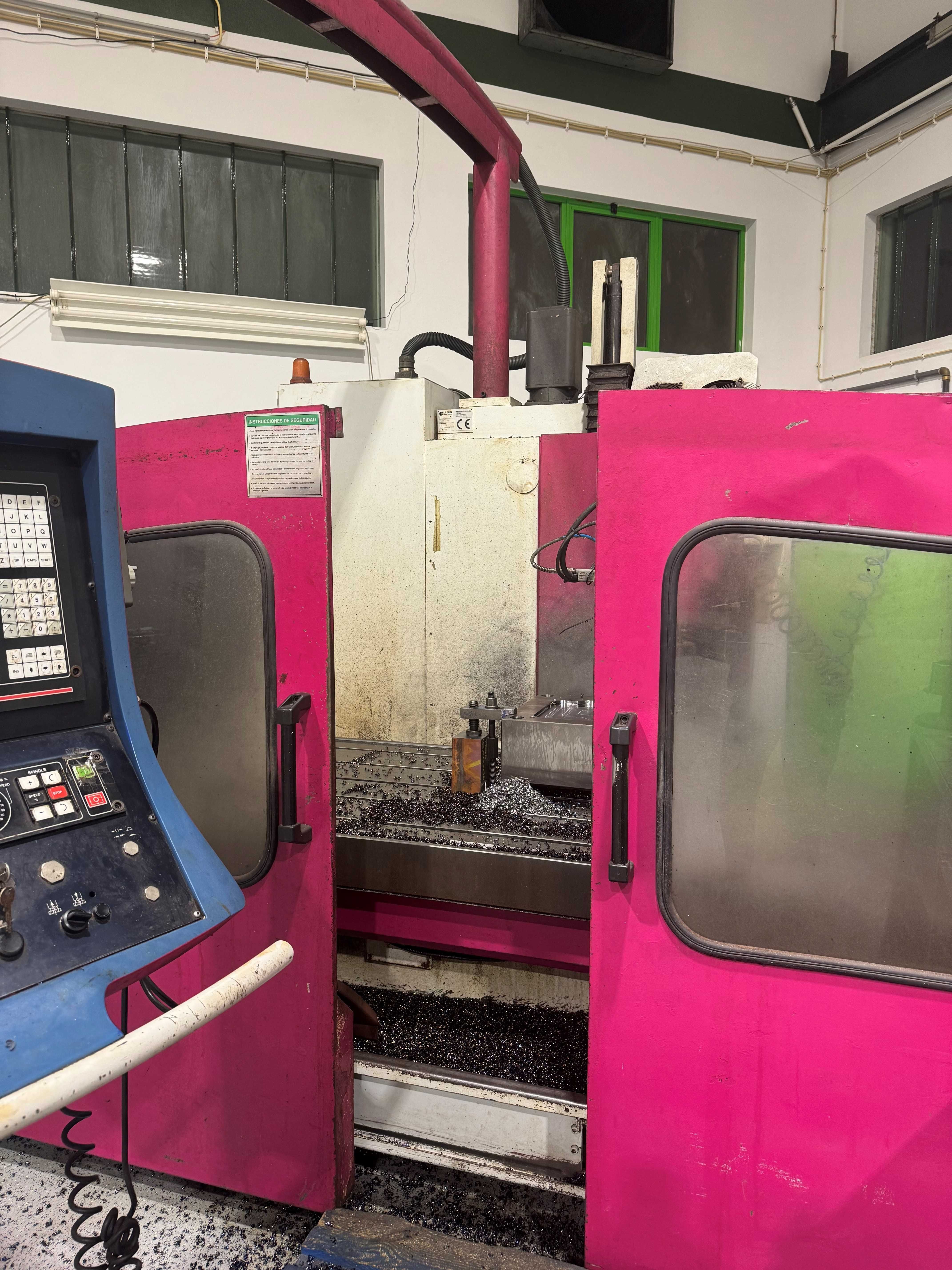 Fresadora cnc mesa fixa cabeça vertical/horizontal LAGUN GBM 20