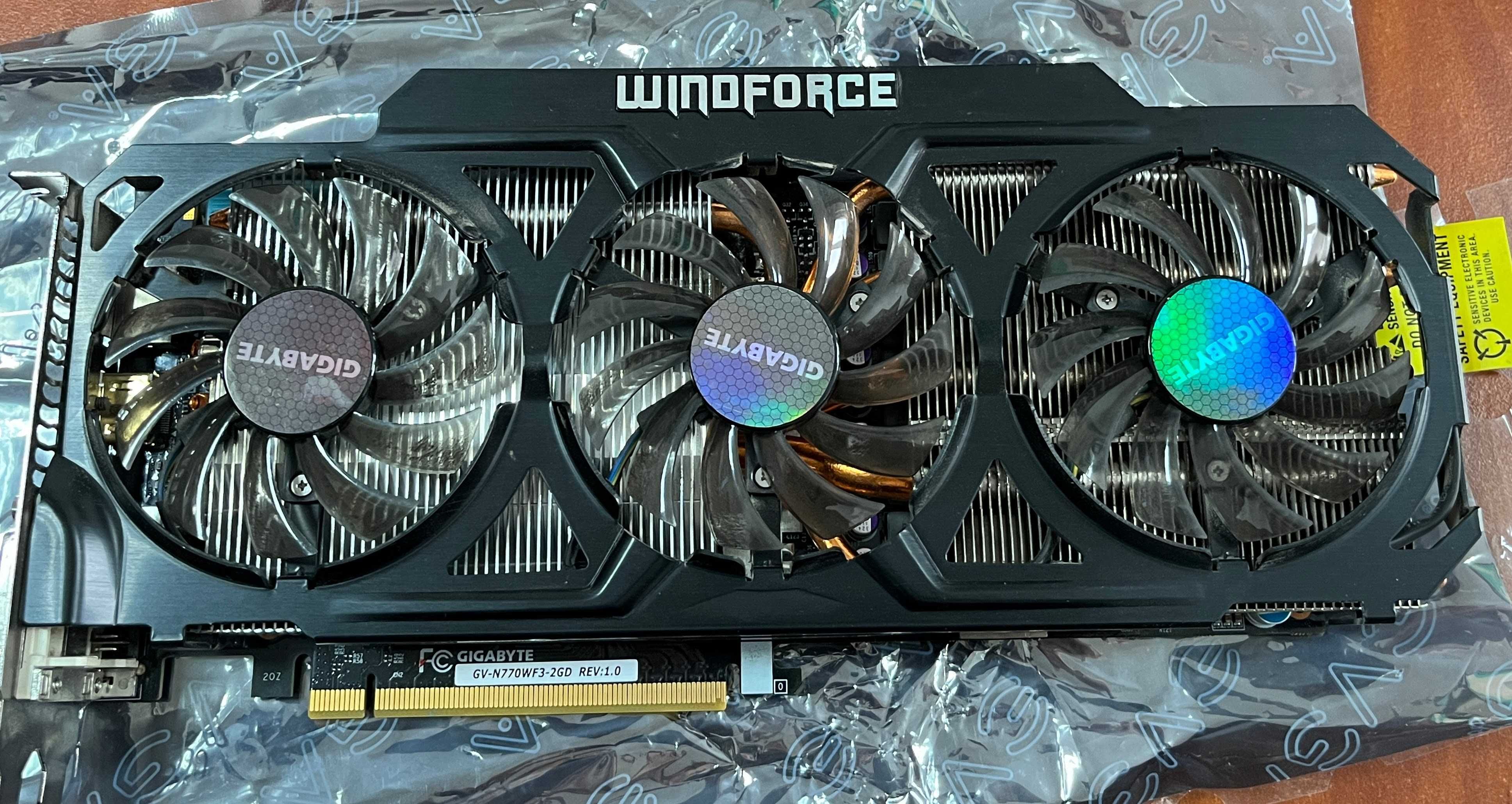 Видеокарта GIGABYTE GeForce GTX 770 2GB DDR5 (GV-N770WF3-2GD)