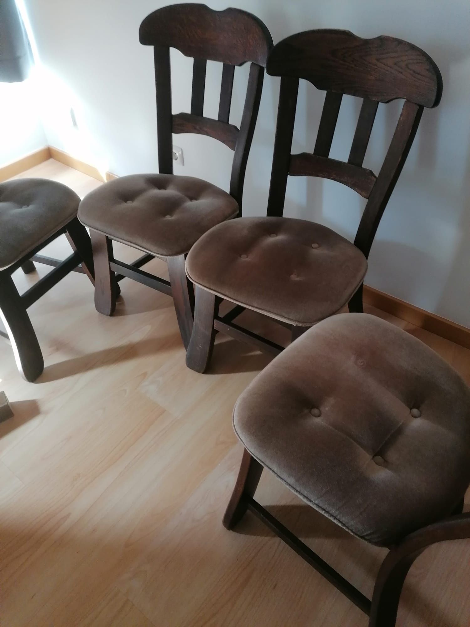 Mesa com 4 cadeiras