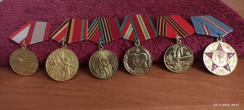 Значки коллекционные.