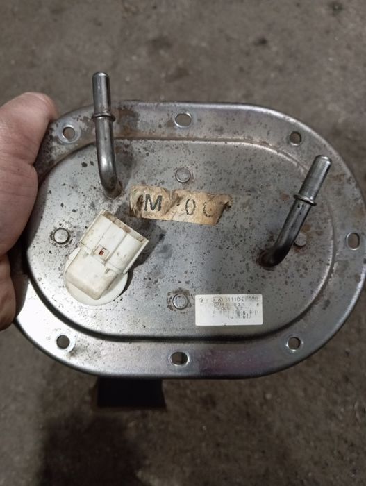 Паливний насос взборі на туксон.