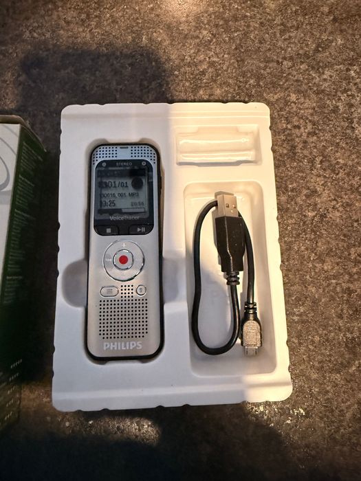 Dyktafon Philips 2050 nowy