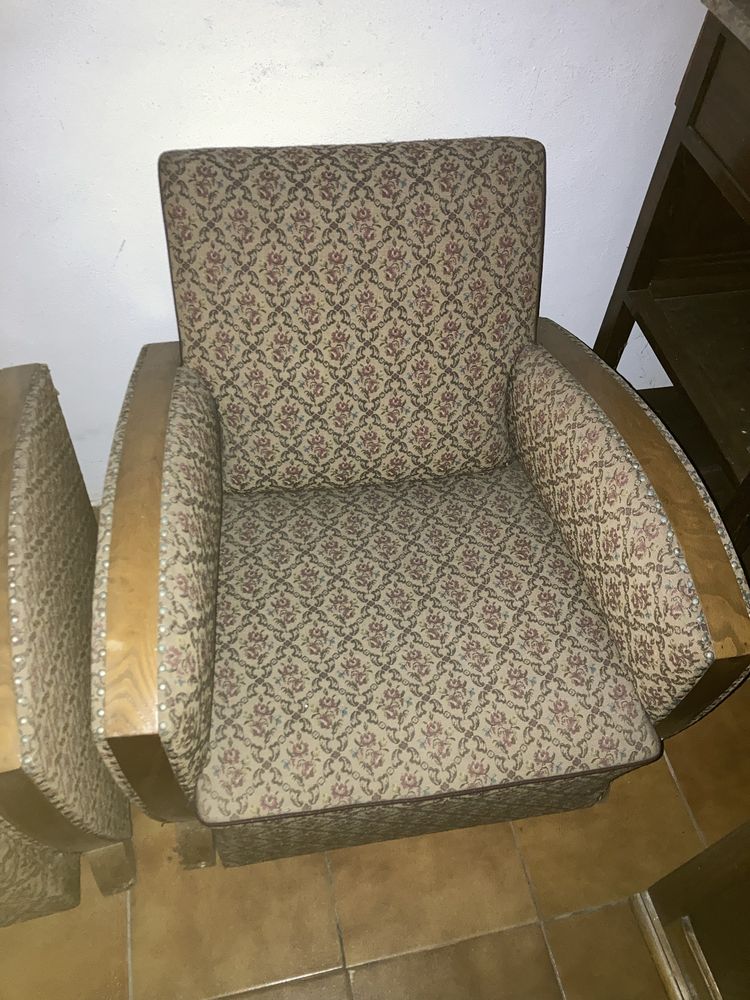 Conjunto sofá + 2 poltronas vintage