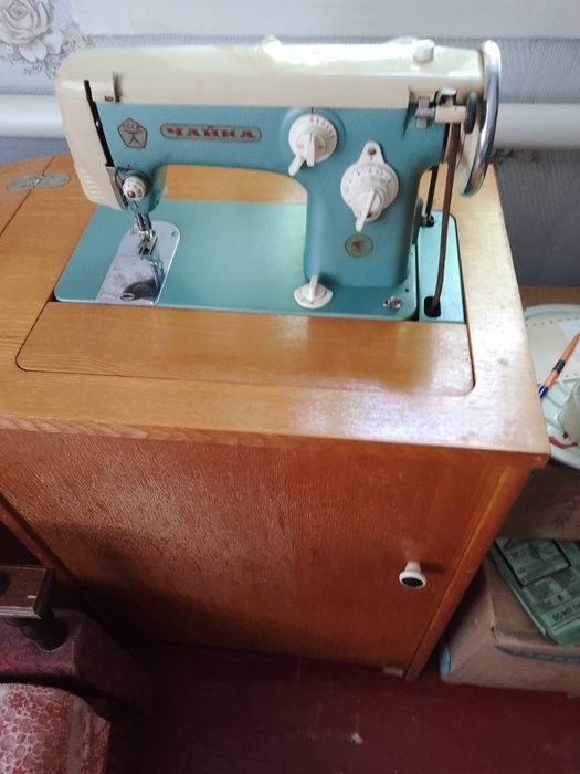 Машинка швейная "Чайка"