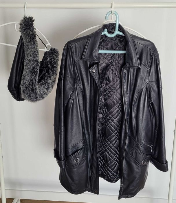 Vendo casaco preto em couro tamanho 42 de mulher em bom estado