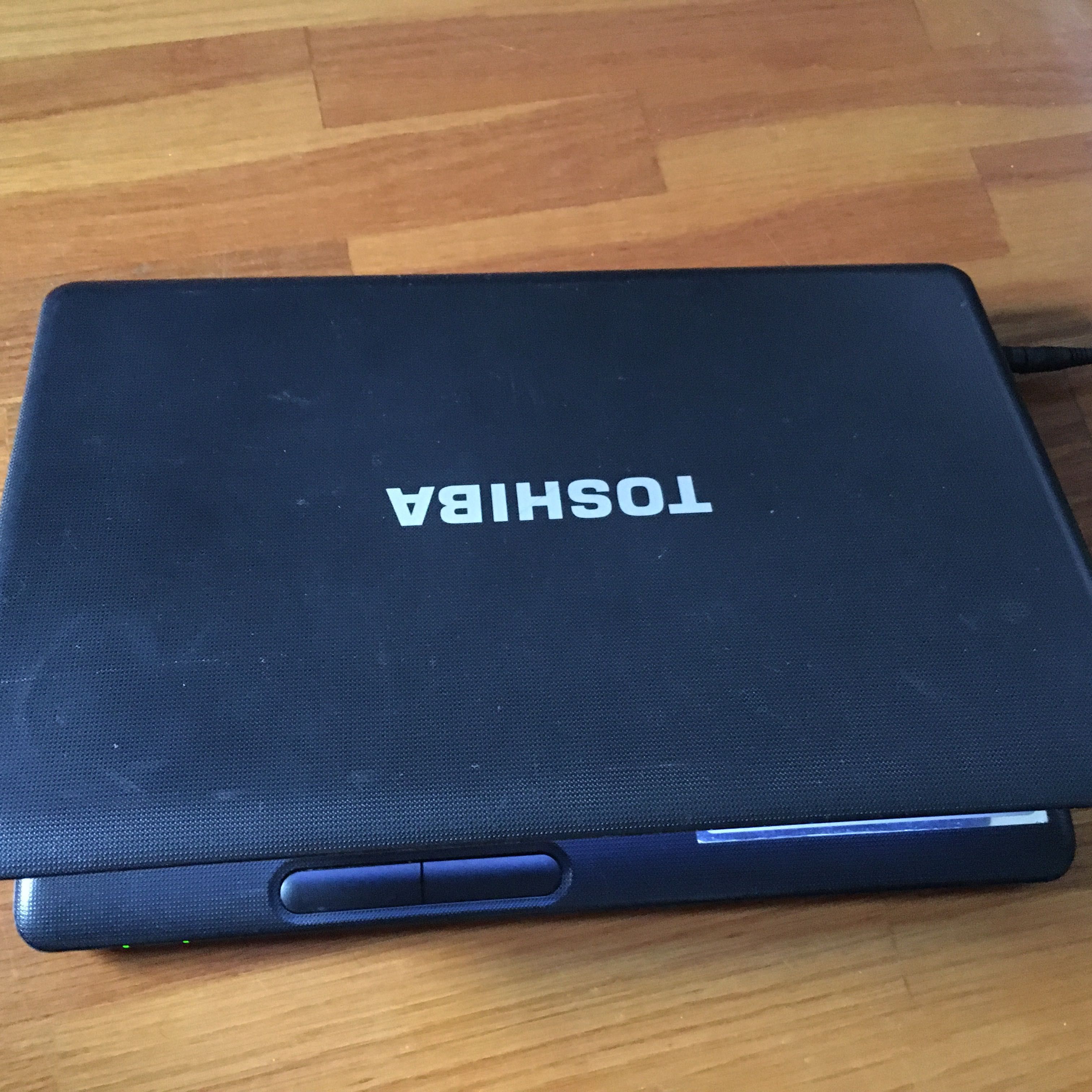 Toshiba Satellite c660d-144