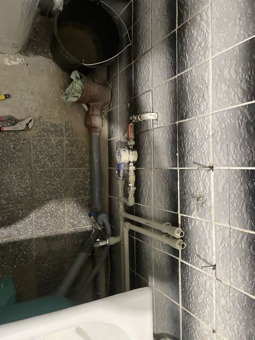 Сантехнік, заміна стояків