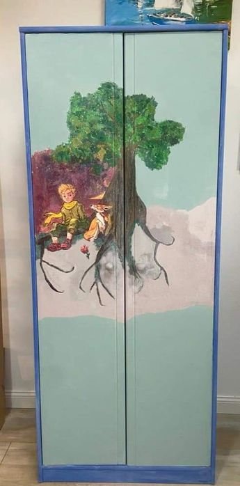 Meblościanka odnowioną z motywem Mały Książę