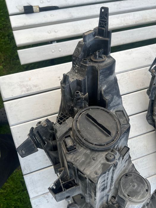 Lampy przód OPEL ZAFIRA C 2012r,  europa 100% sprawne. Lewa i Prawa