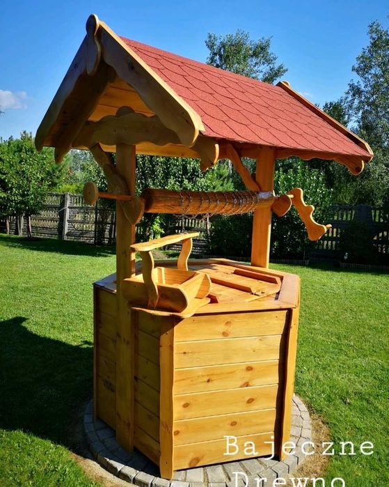 Studnia ogrodowa drewniana dekoracja betonowego kregi Bajeczne Drewno