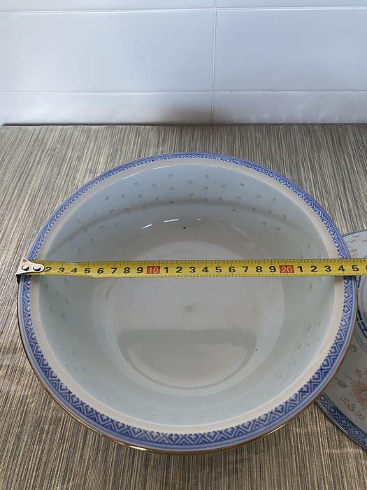 Loiça de porcelnan terrina