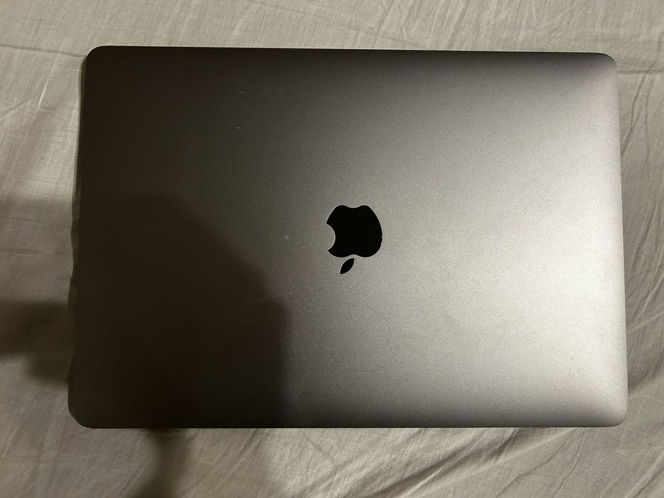 Macbook Pro 2020 USZKODZONY