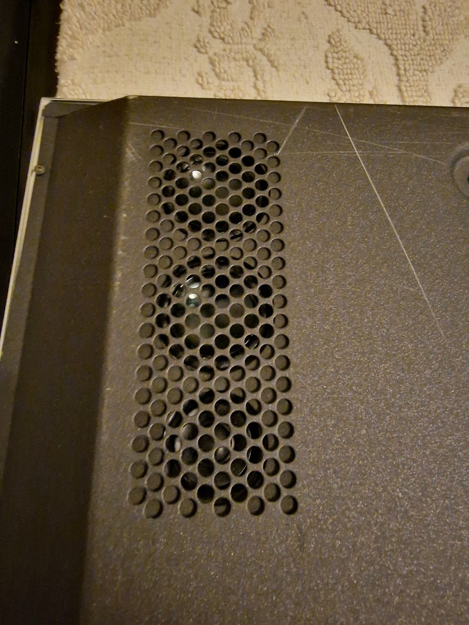 TV Hantarex 32" 4 woofers