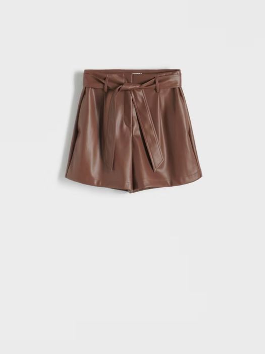 Нові шорти Reserverd