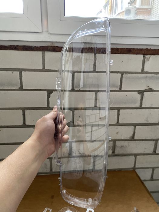 Продам стекла фар БМВ е39 рестайл. Стекла відмінної якості.