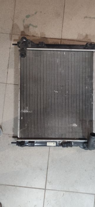 Радиатор охлаждения двигателя nissan juke оригинал 21410 BA61A