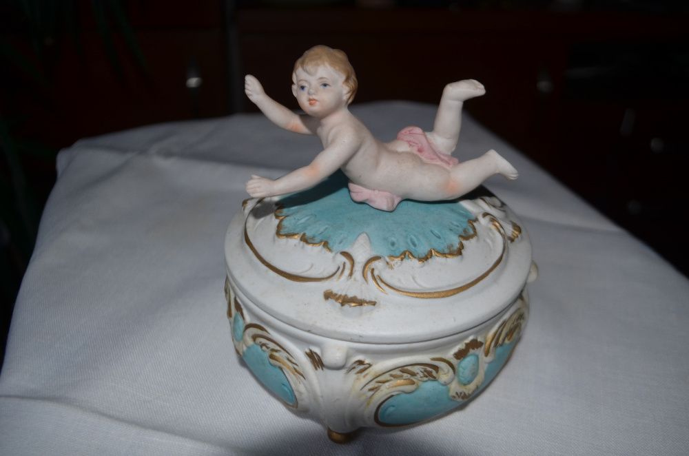puzderko porcelana biskwit amorek