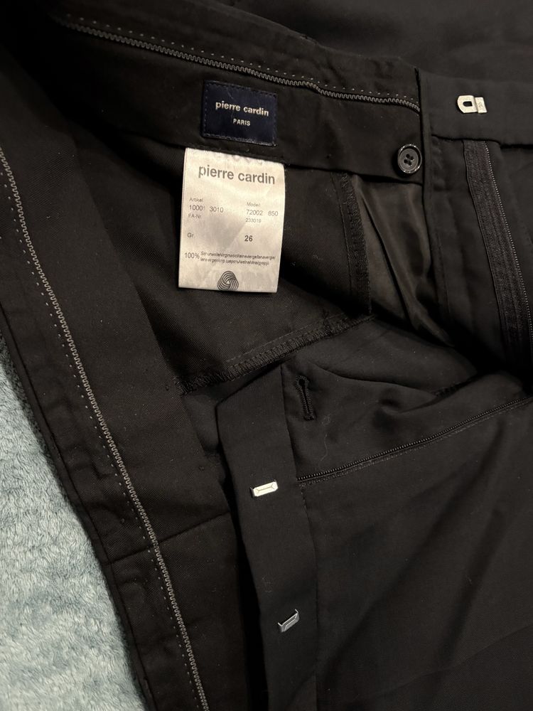 Czarne męskie klasyczne spodnie garniturowe Pierre Cardin