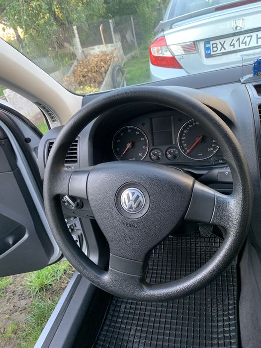 Гольф 5 1.6 МРІ 2006рік