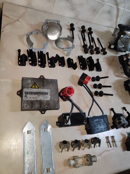 Фари Мазда 6 GG в розборі є все