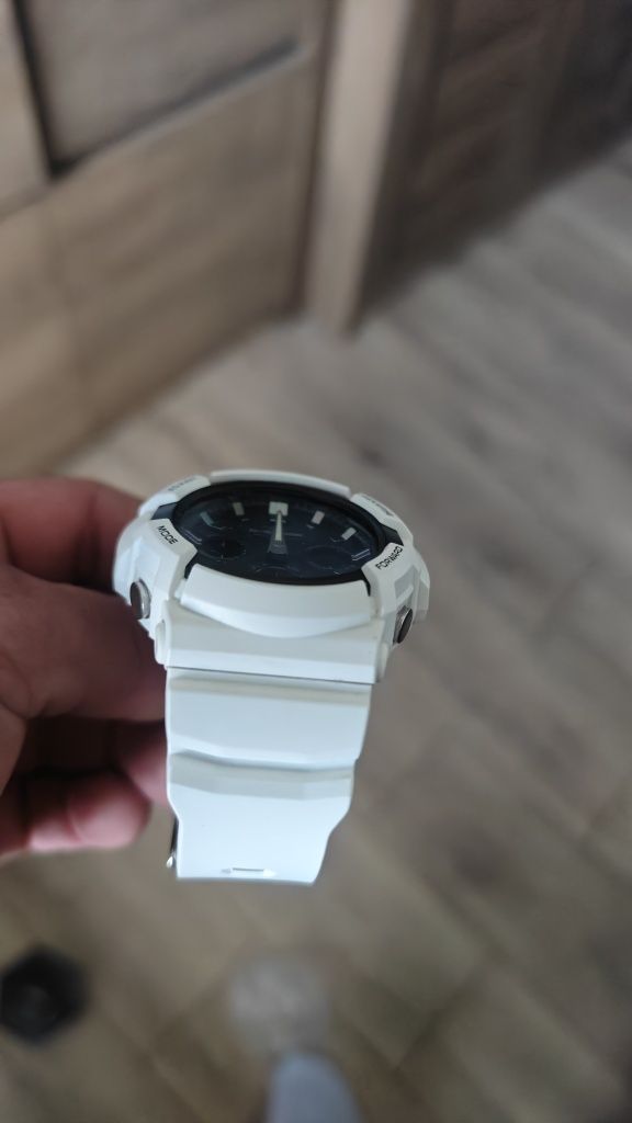 Zegarek Casio g-shock biały