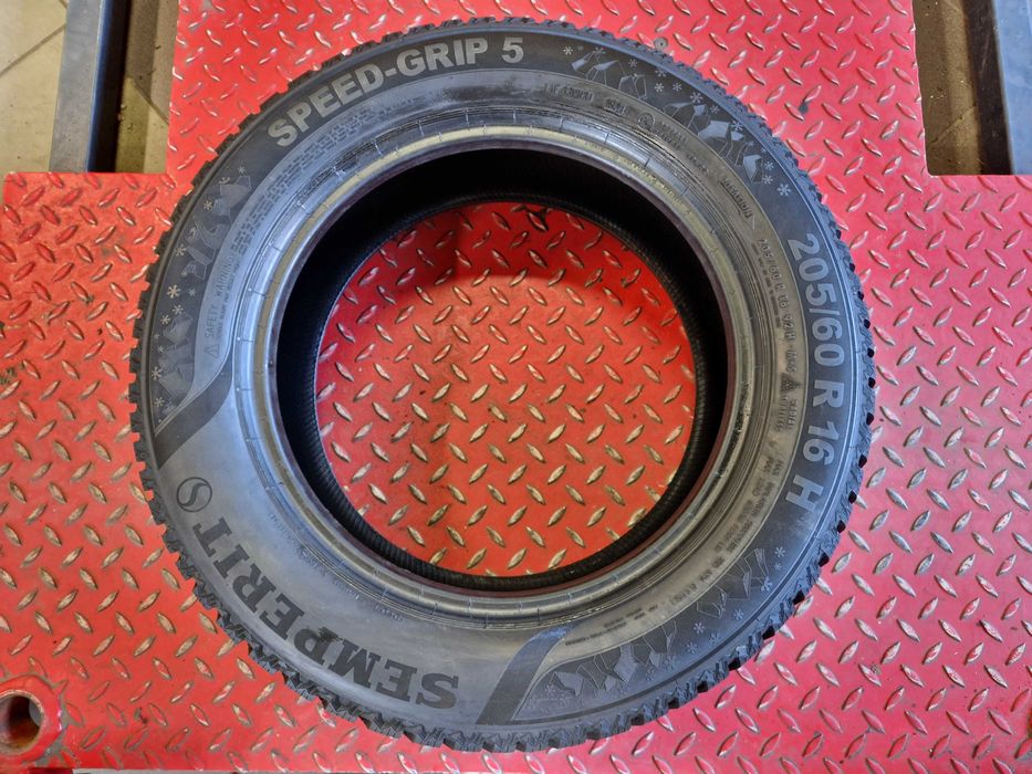 Semperit 205/60R16 Speed-Grip 5