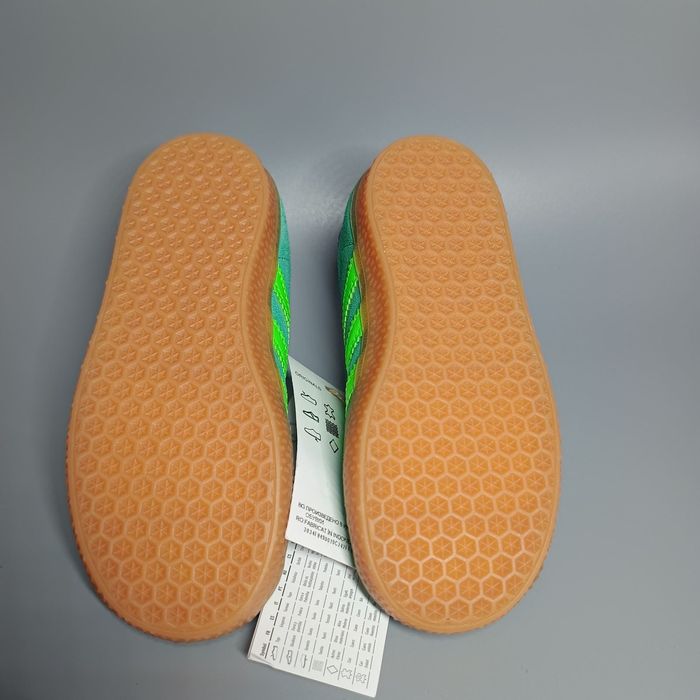 нові оригінальні Adidas Gazelle р26.5, р31.5
