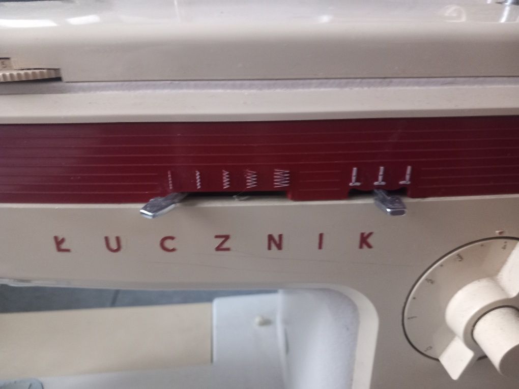 Maszyna do szycia Łucznik 877 sprawna + skórzana torba