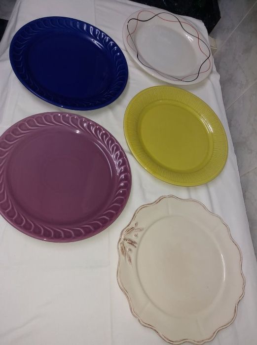 Pratos em cerâmica grandes várias cores - com 31cm de diâmetro