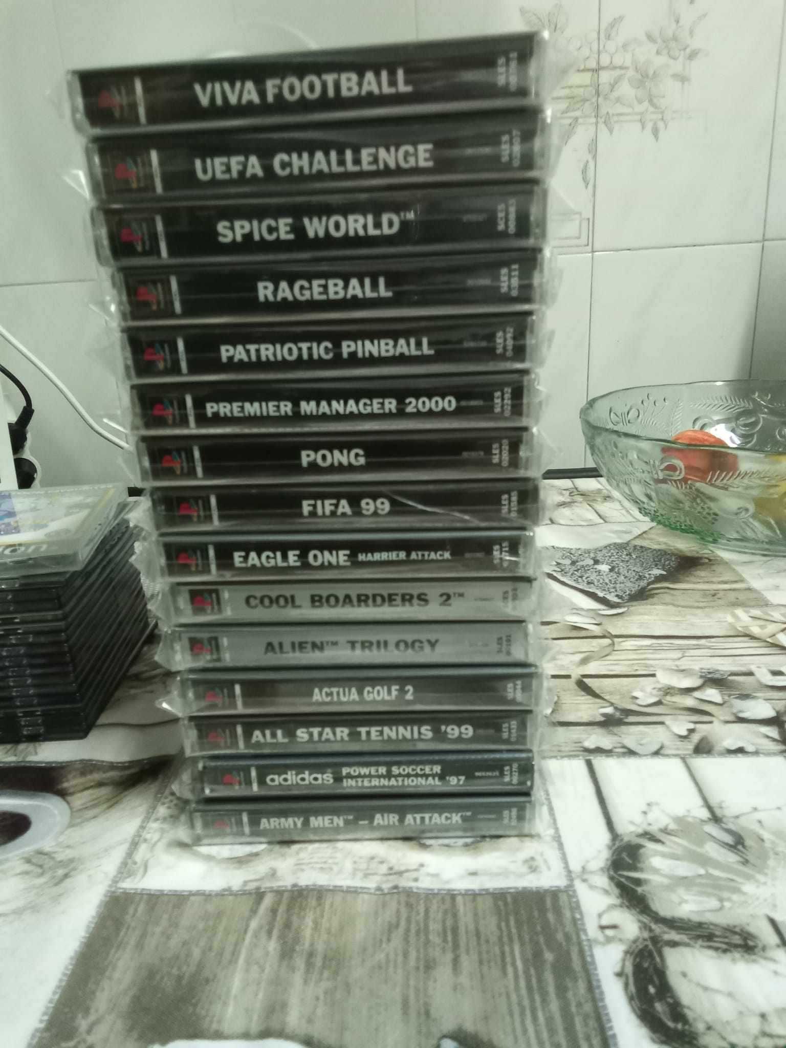 Vários jogos Playstation 1 venda ou troca