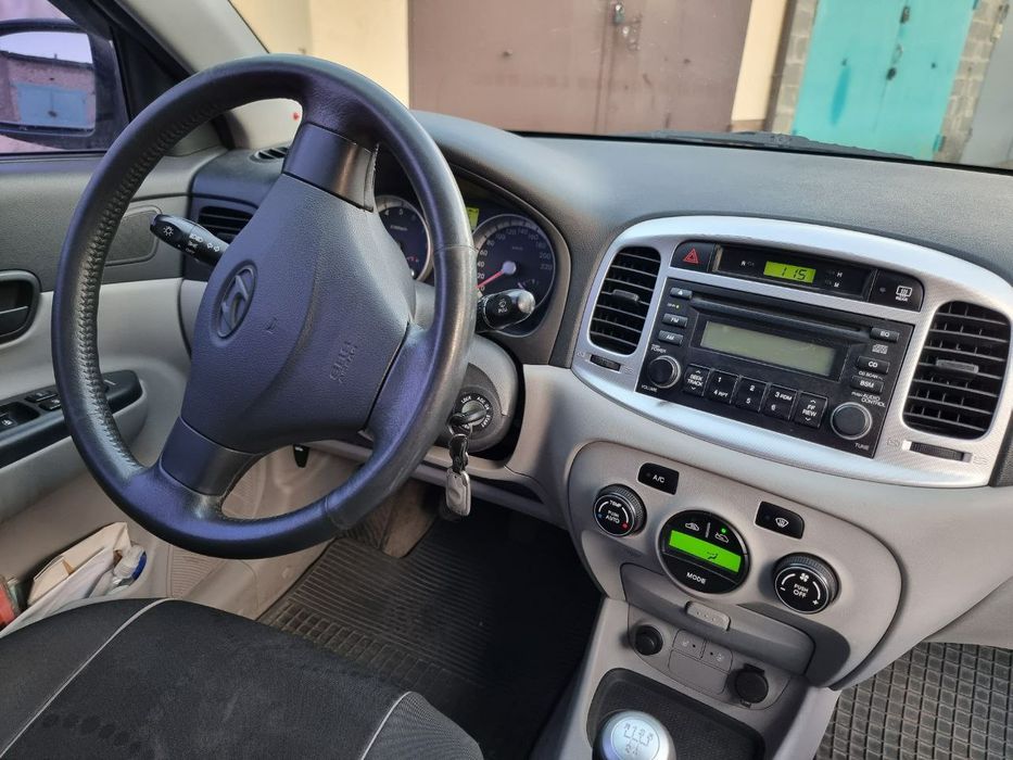 Продам Hyundai Accent