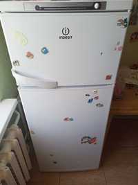 Холодильник INDESIT st 145