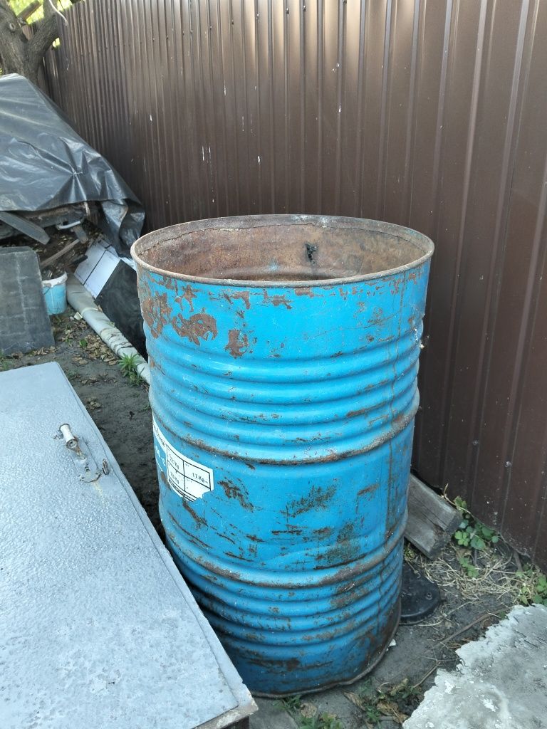 Продам металеву бочку