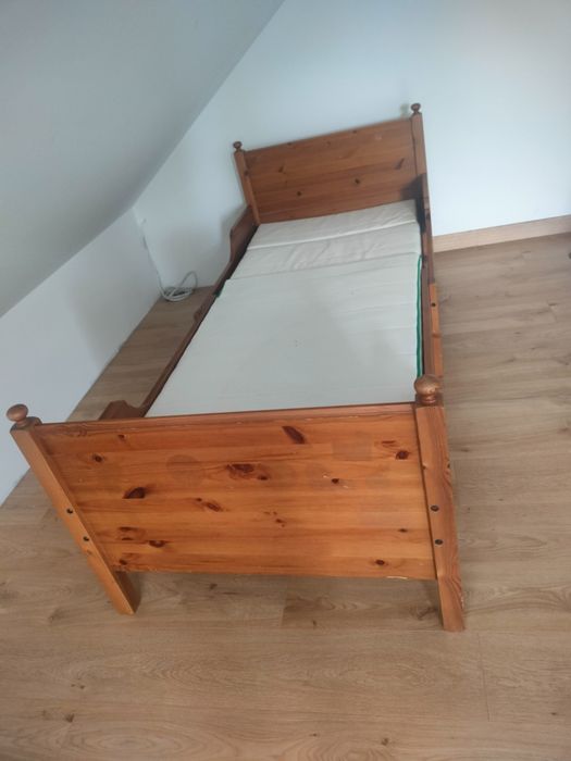 Łóżko drewniane rosnące razem z dzieckiem Ikea leksvik