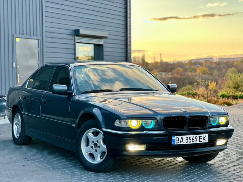 Продам Е38 728І.