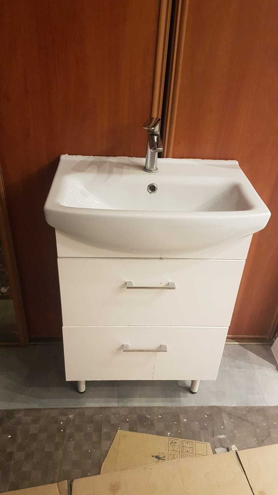 Umywalka Cersanit z baterią i szafka gratis