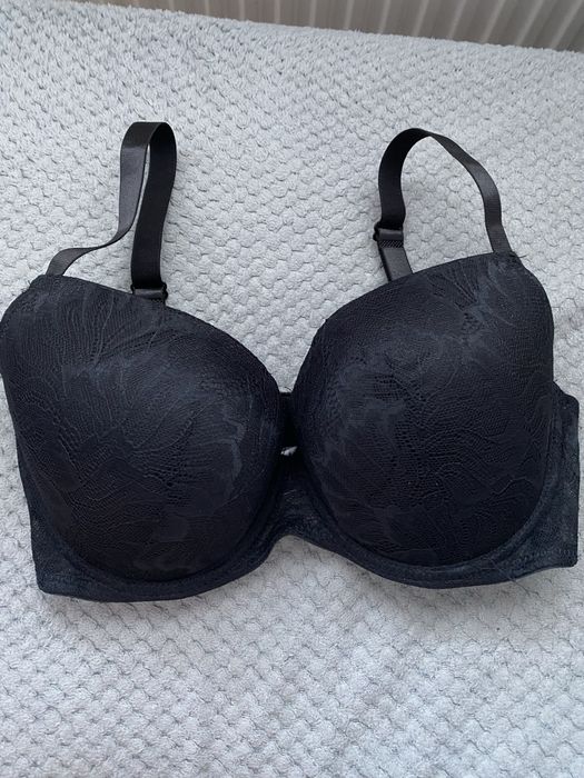 Stanik boustonosz koronka