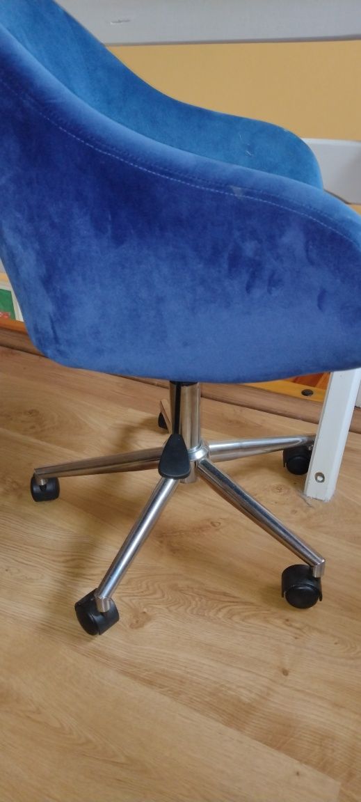 Solidny fotel obrotowy biurowy,dla dziecka  Bodzio Meble