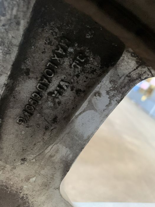 Діски з зимовою резиною на ауді