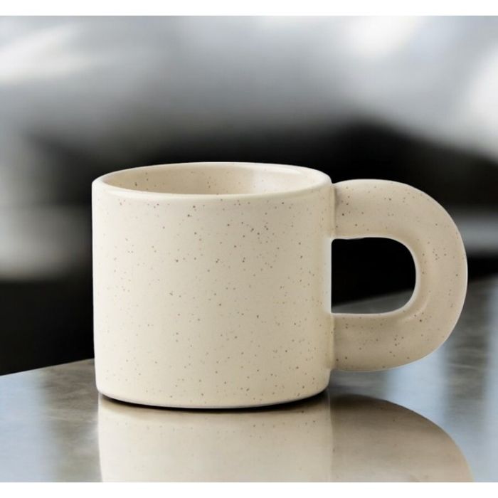 ceramiczny, nakrapiany kubek z uchem 300 ml cup21