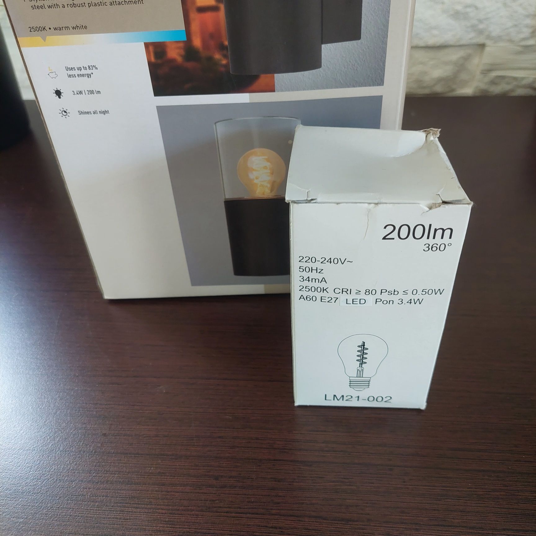 Lampa zewnętrzna LED nowa